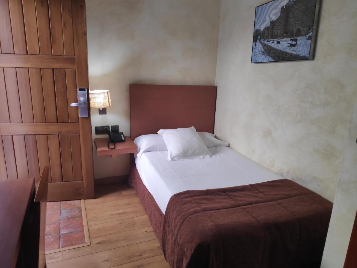 Hotel Las Leyendas อาบีลา ภายนอก รูปภาพ