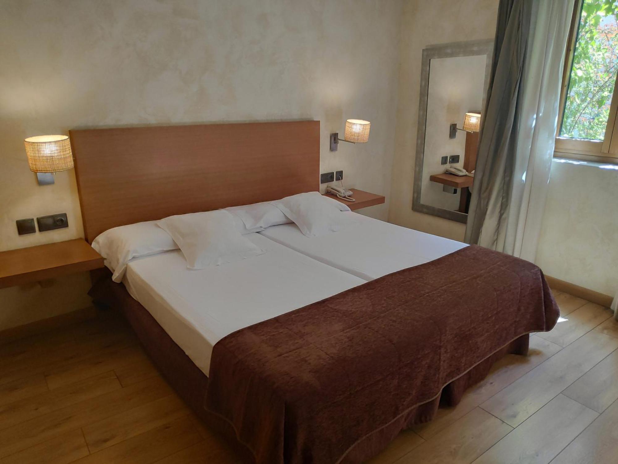 Hotel Las Leyendas อาบีลา ภายนอก รูปภาพ